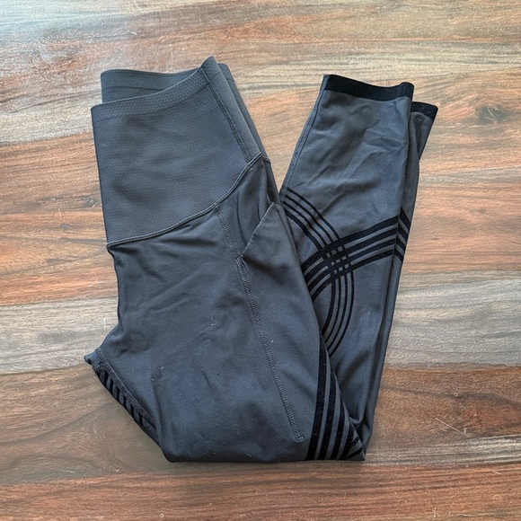 Fanka Body Sculpt Capri Leggings with pockets - Picture 3 of 9